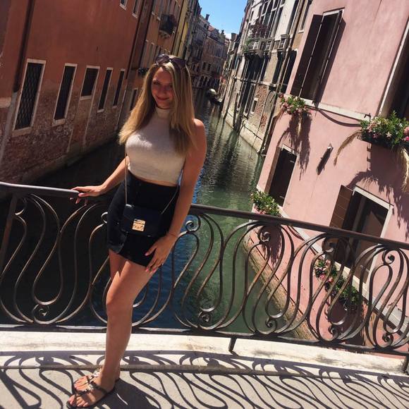 Meet your Posher, Maria - Picture 1 of 1